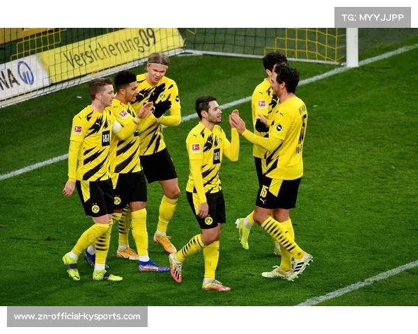 多特蒙德后防线遭遇伤病危机,亚特兰大客场挑战威斯特法伦球场